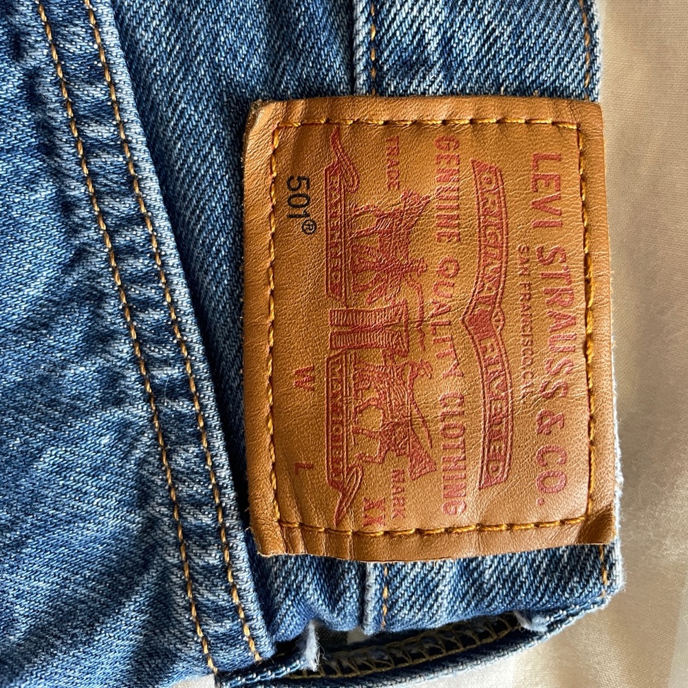 501 Levi’s shorts women’s